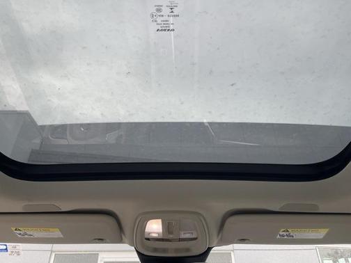 2023 Volvo S60 B5 Ultimate Bright Theme