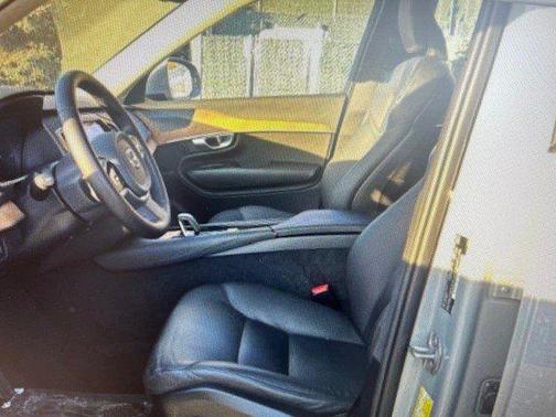 2024 Volvo XC90 Recharge Plug-In Hybrid T8 Plus Bright Theme 7-Seater