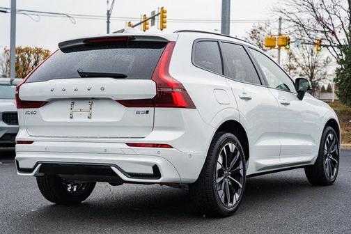 2026 Volvo XC60 B5 Plus