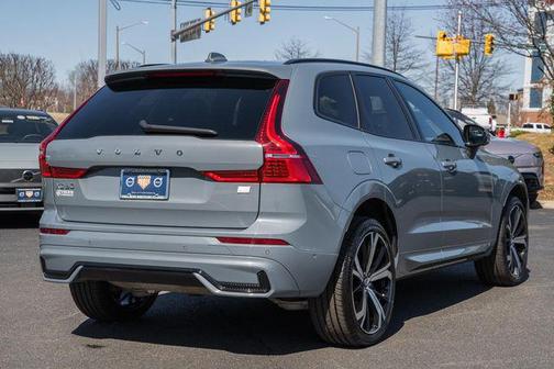 2022 Volvo XC60 Recharge Plug-In Hybrid T8 R-Design