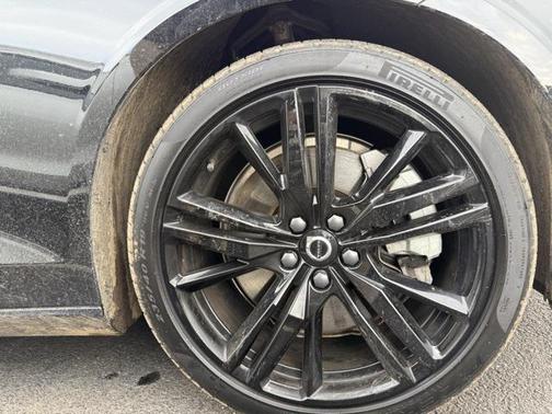 2025 Volvo S60 Plug-In Hybrid T8 Ultra Black Edition