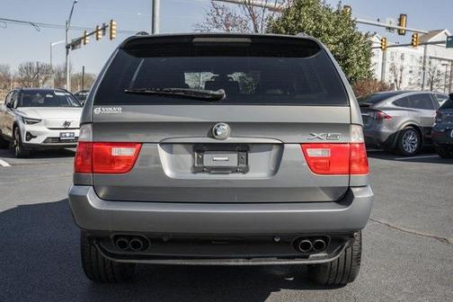 Photo 5 of 33 of 2006 BMW X5 4.4i