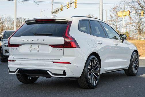 2026 Volvo XC60 B5 Ultra