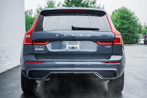 2025 Volvo XC60 Plug-In Hybrid T8 Plus