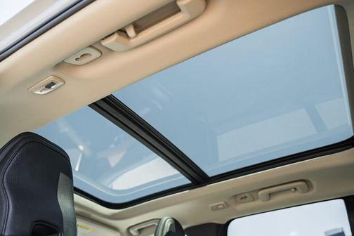 Silver Dawn Metallic 2023 Volvo XC90 Recharge Plug-In Hybrid T8 Plus Bright Theme 7-Seater