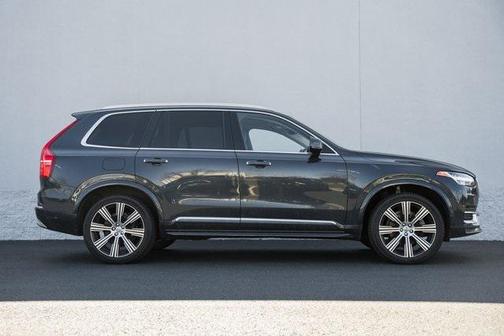 2022 Volvo XC90 T6 Inscription