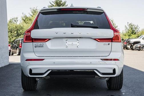 2025 Volvo XC60 B5 Ultra