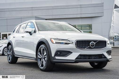 Crystal White Pearl 2026 Volvo V60 Cross Country Plus, B5 AWD Gas (mild hybrid)