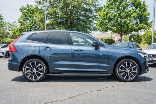 Denim Blue Metallic 2024 Volvo XC60 B5 Plus Dark Theme