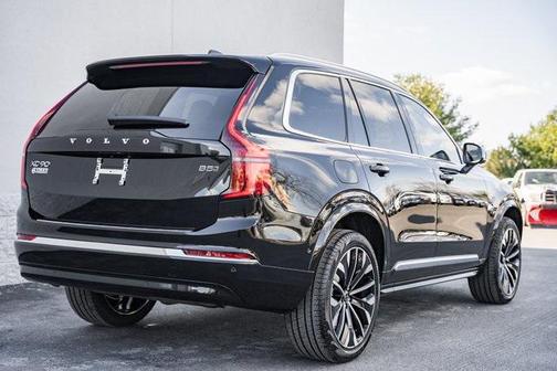2025 Volvo XC90 B5 Plus 7-Seater