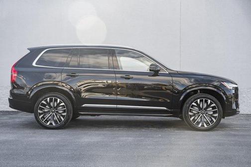 2025 Volvo XC90 B5 Plus 7-Seater