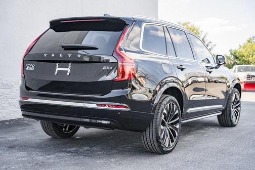 2025 Volvo XC90 B5 Plus 7-Seater