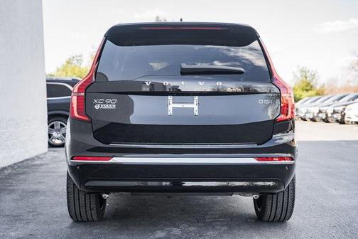 2025 Volvo XC90 B5 Plus 7-Seater