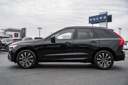 2024 Volvo XC60 B5 Plus Dark Theme