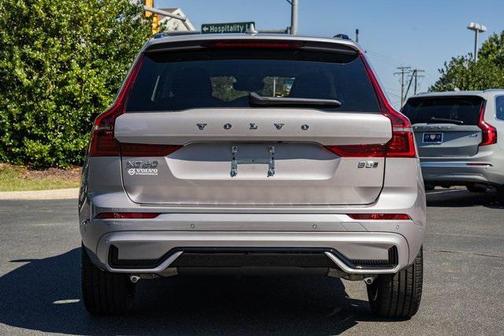 2026 Volvo XC60 B5 Plus