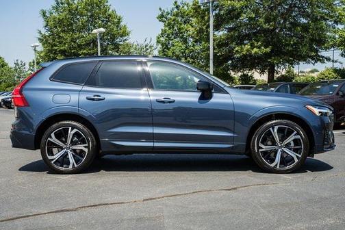 2025 Volvo XC60 B5 Ultra