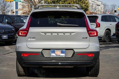 2024 Volvo XC40 B5 Plus Dark Theme