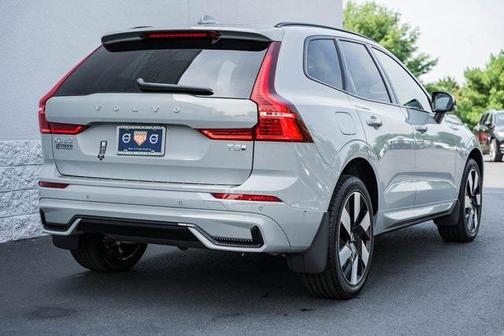 2025 Volvo XC60 Plug-In Hybrid Plus