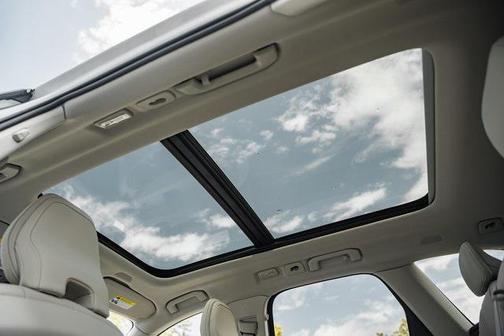 2025 Volvo XC60 Plug-In Hybrid T8 Plus