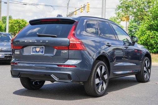 2025 Volvo XC60 Plug-In Hybrid T8 Plus