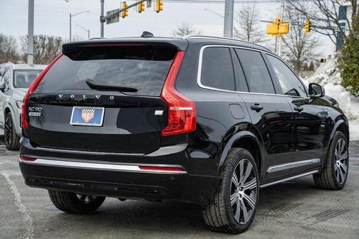 2024 Volvo XC90 Recharge Plug-In Hybrid T8 Ultimate Bright Theme 7-Seater