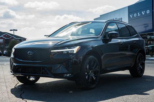 2026 Volvo XC60 B5 Ultra Black Edition
