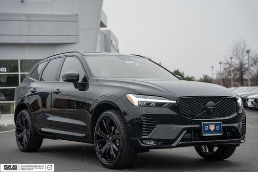 2026 Volvo XC60 B5 Ultra Black Edition