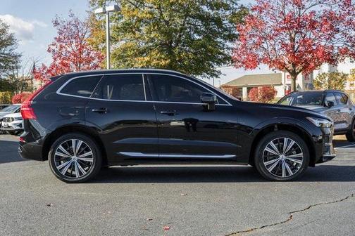 2022 Volvo XC60 B6 Inscription