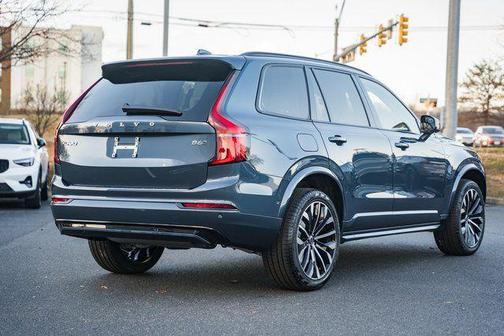 2026 Volvo XC90 B6 Ultra Dark Theme 7-Seater