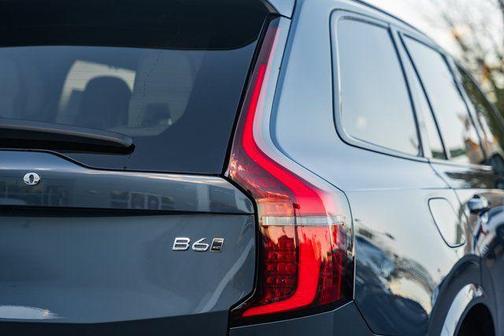 2026 Volvo XC90 B6 Ultra Dark Theme 7-Seater