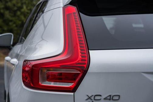 2025 Volvo XC40 B5 Plus Bright Theme