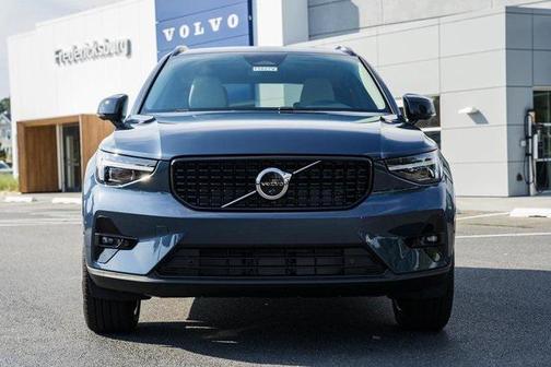 2026 Volvo XC40 B5 Ultra