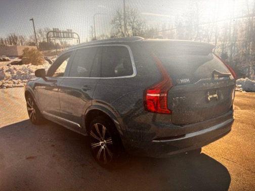 2023 Volvo XC90 B6 Ultimate 7-Seater