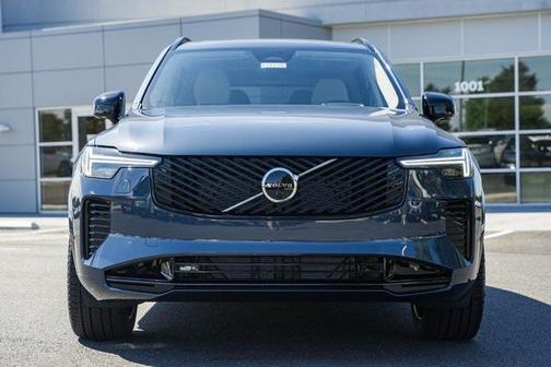 2026 Volvo XC90 B6 Ultra Dark Theme 6-Seater