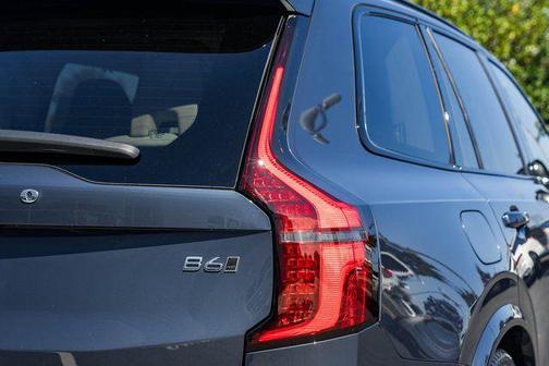2026 Volvo XC90 B6 Ultra Dark Theme 6-Seater