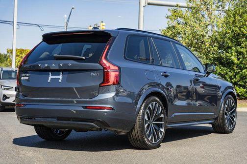 2026 Volvo XC90 B6 Ultra Dark Theme 6-Seater