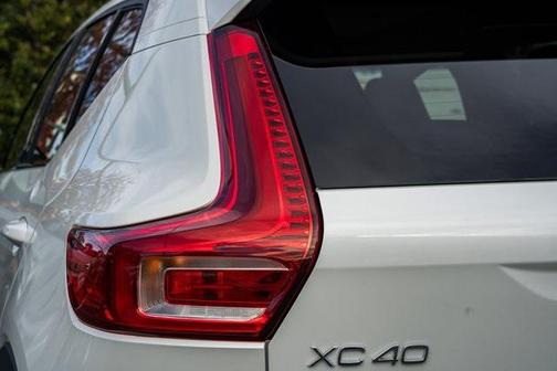 2026 Volvo XC40 B5 Plus