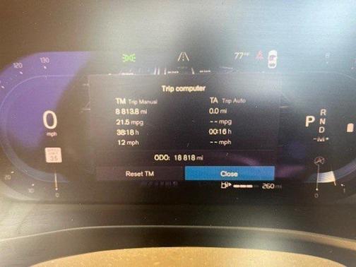 2023 Volvo XC40 B5 Plus Bright Theme