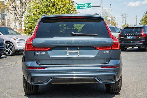 Denim Blue Metallic 2024 Volvo XC60 B5 Plus Dark Theme