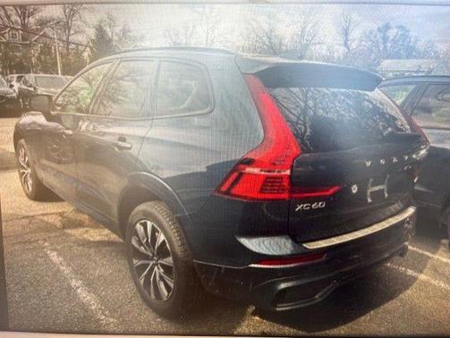 Denim Blue Metallic 2024 Volvo XC60 B5 Plus Dark Theme