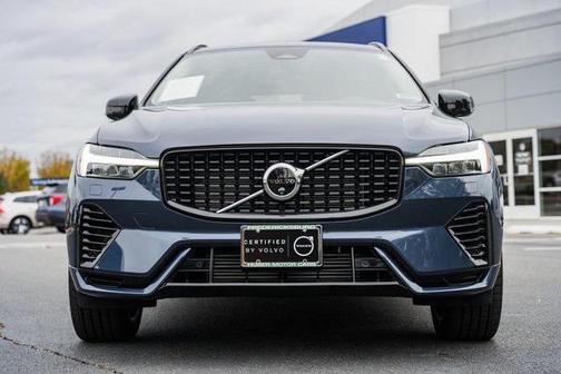 2025 Volvo XC60 Plug-In Hybrid T8 Plus