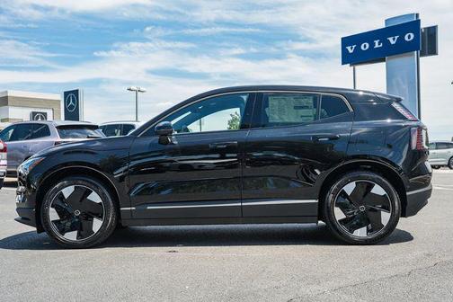 Onyx Black Metallic 2026 Volvo EX30 Ultra Twin Motor Performance, Fully electric