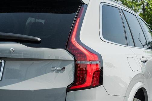 2025 Volvo XC90 B6 Plus 7-Seater