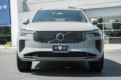 2025 Volvo XC90 B6 Plus 7-Seater