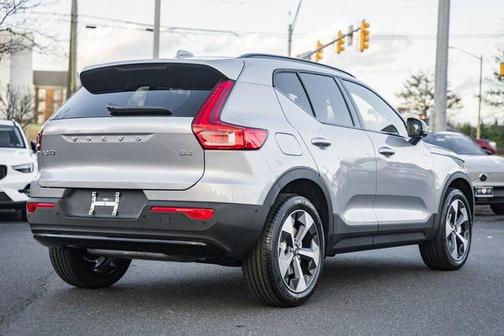 2026 Volvo XC40 B4 Plus