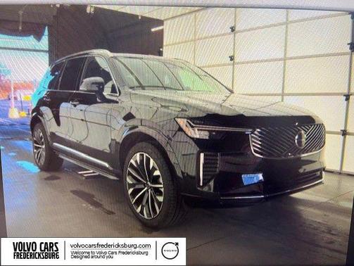 2025 Volvo XC90 B6 Plus 7-Seater