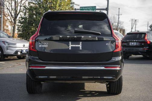 2025 Volvo XC90 B6 Plus 7-Seater