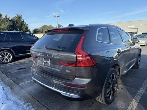 2023 Volvo XC60 B5 Plus Bright Theme