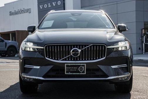 2023 Volvo XC60 B5 Plus Bright Theme