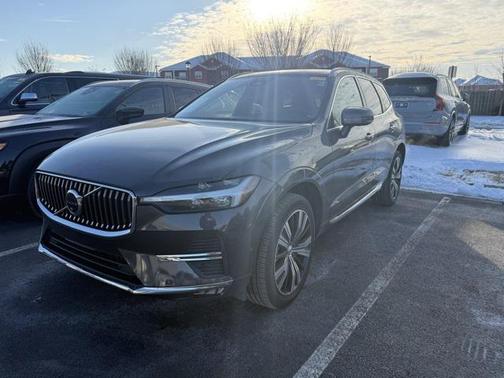 2023 Volvo XC60 B5 Plus Bright Theme